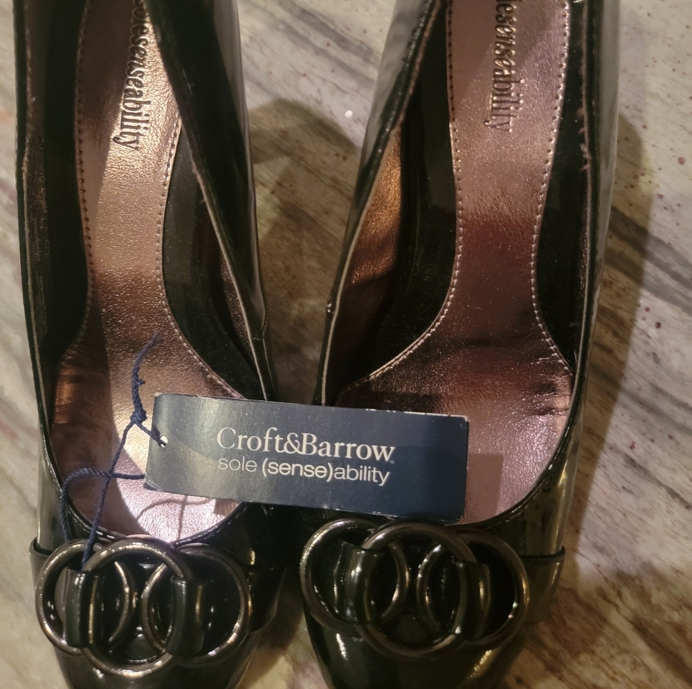 Black shoe heel